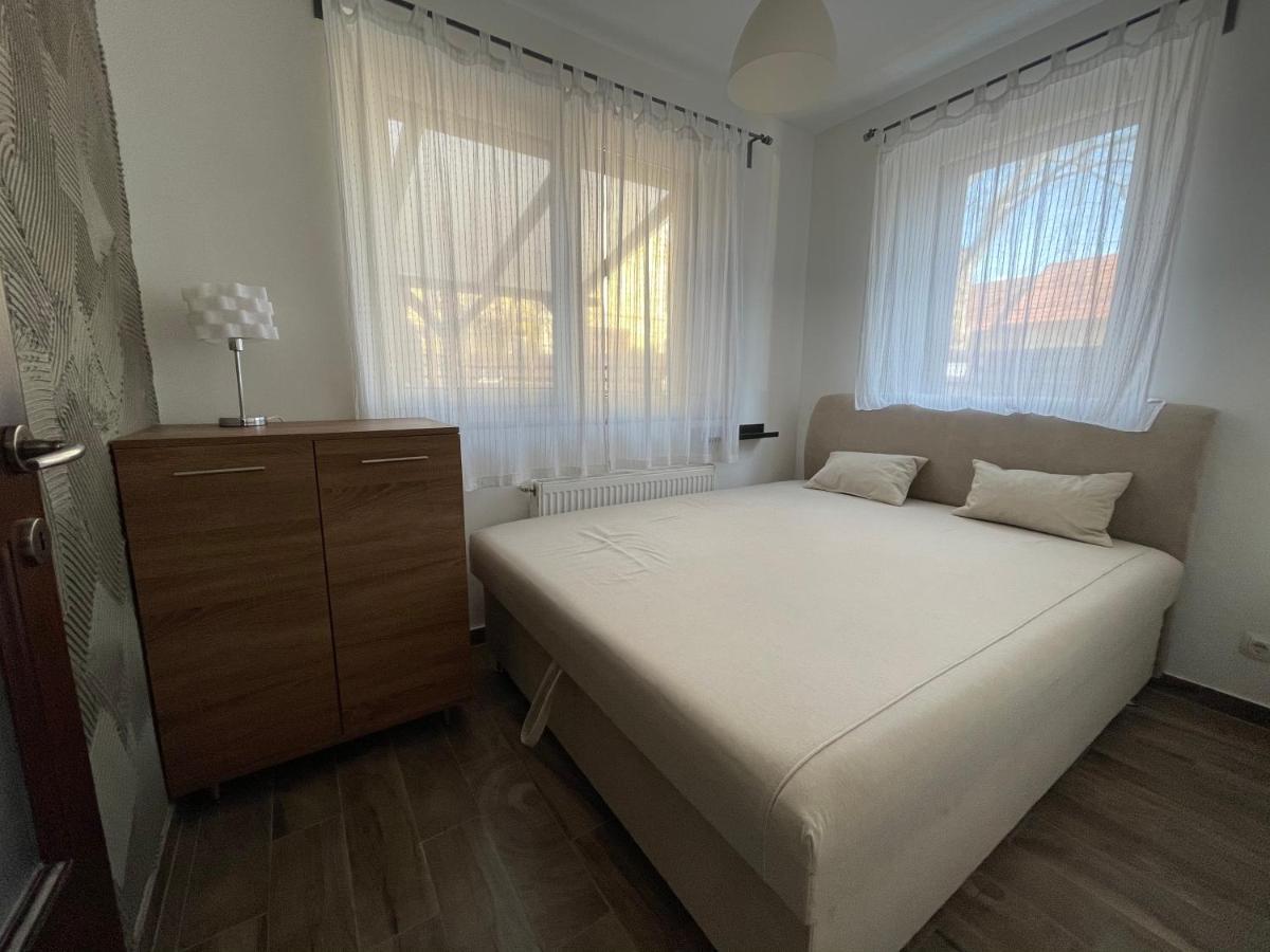 Smeraldo Villa Сиофок Екстериор снимка