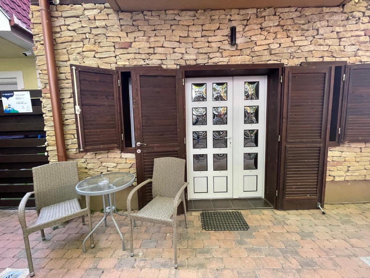 Smeraldo Villa Сиофок Екстериор снимка